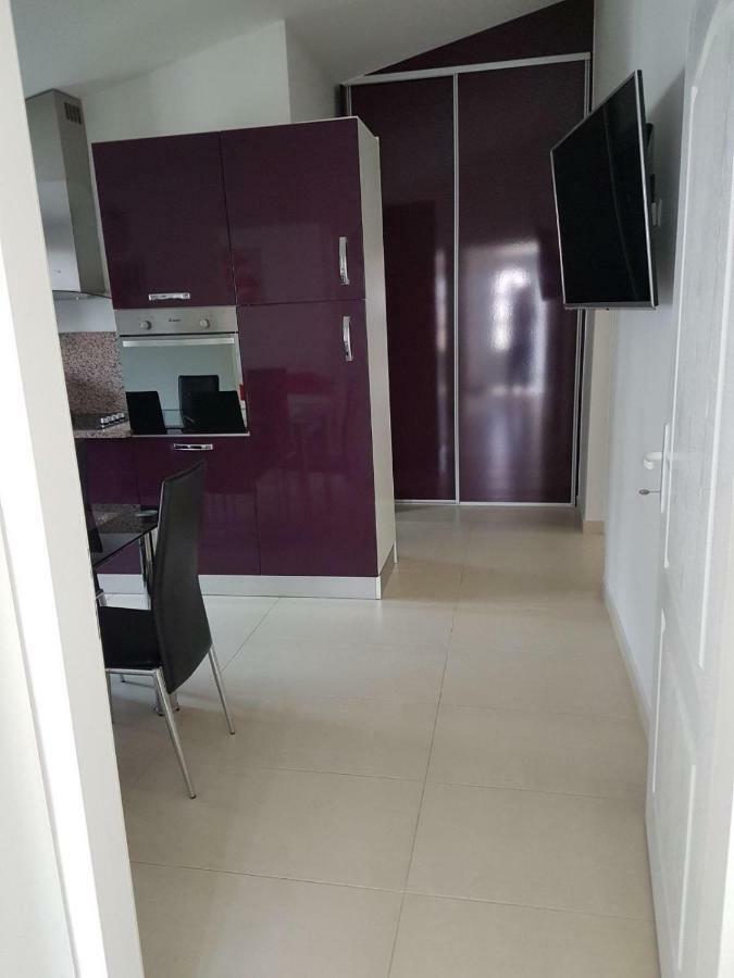 Apartment Dijana Kastela Bagian luar foto