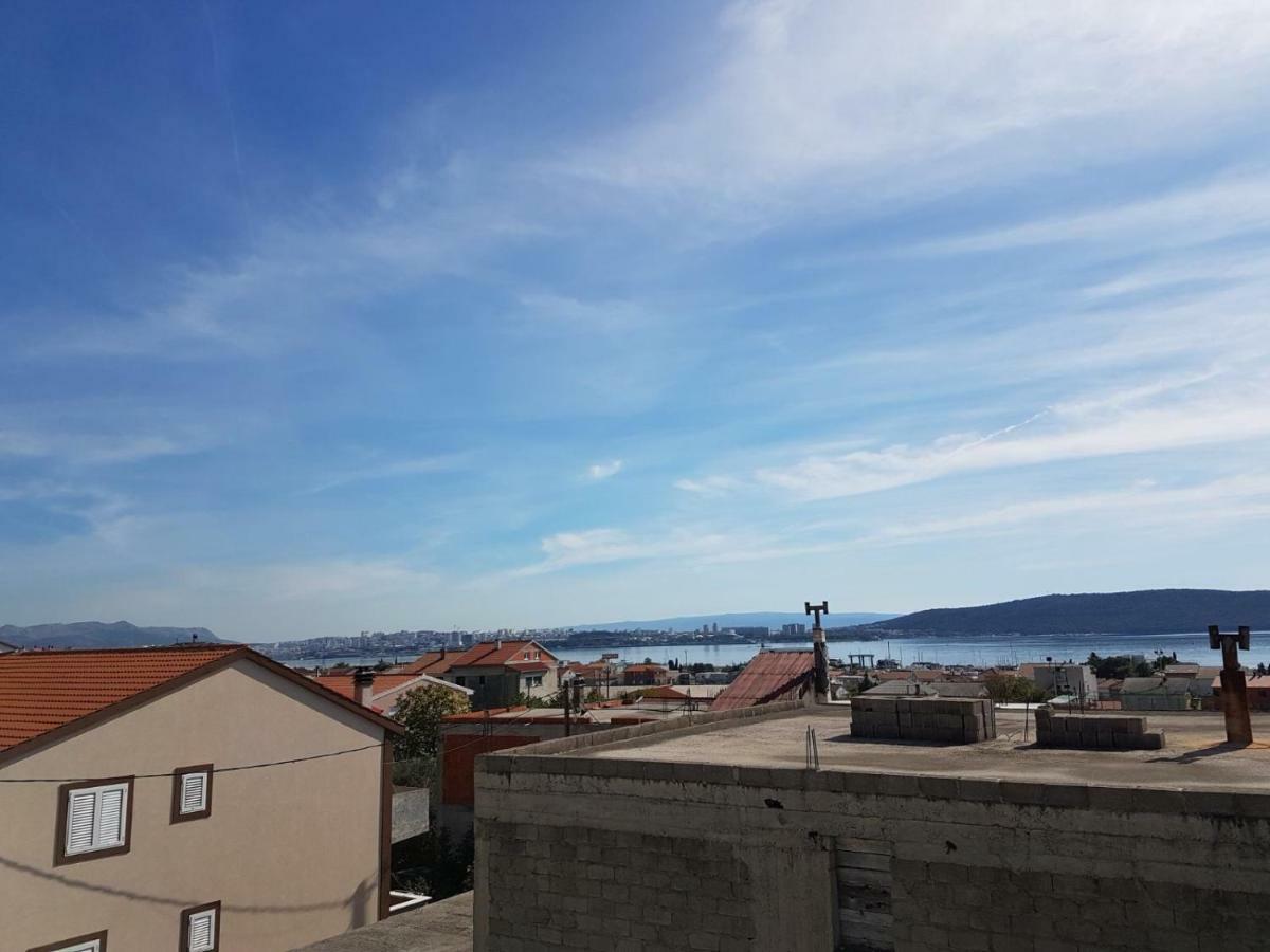Apartment Dijana Kastela Bagian luar foto