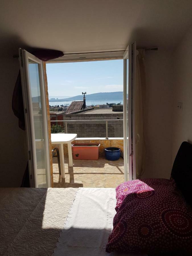 Apartment Dijana Kastela Bagian luar foto