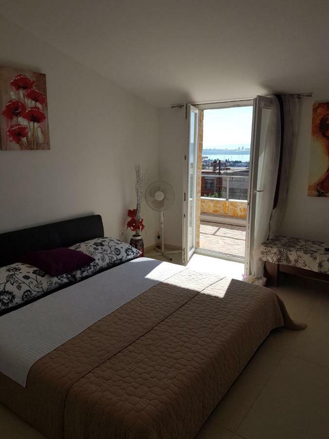 Apartment Dijana Kastela Bagian luar foto